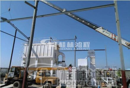 桂林鴻程HCH型號鵝卵石超細(xì)磨粉機(jī) HCH超細(xì)磨粉機(jī)2.jpg